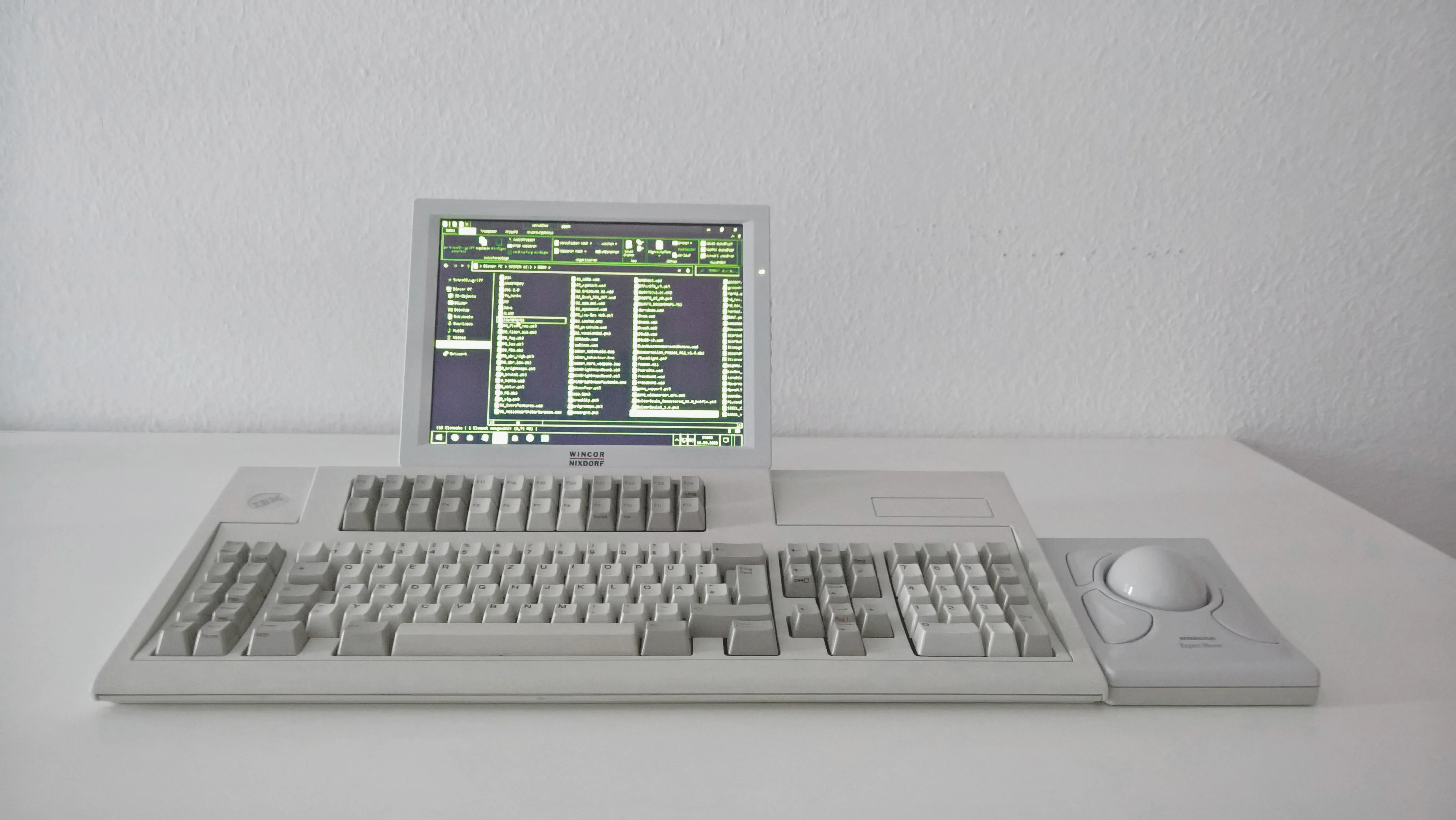 IBM M122を中心としたデスクセットアップ