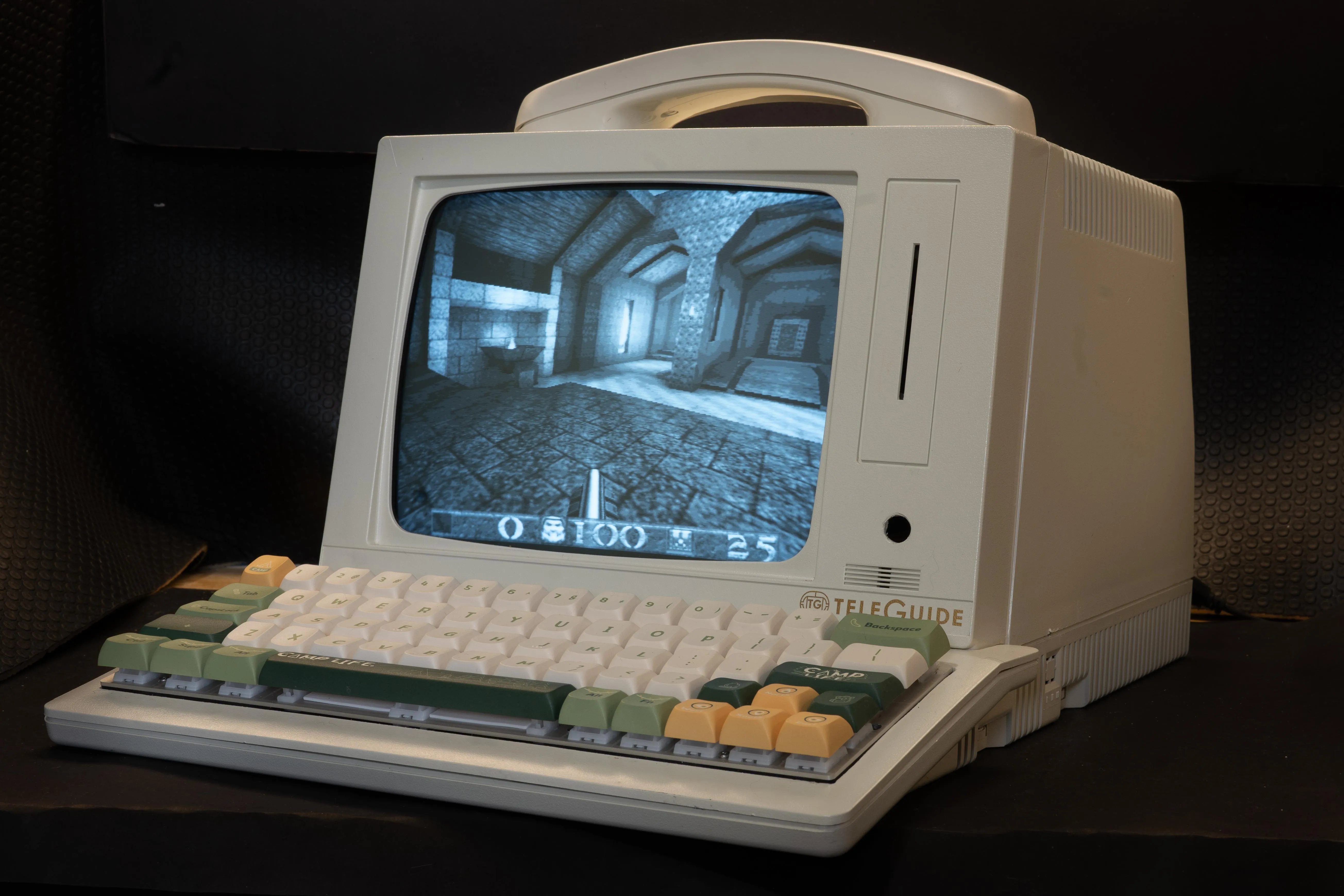 最新の磁気軸キーボードとRaspberry Pi 5を搭載したTeleguide
