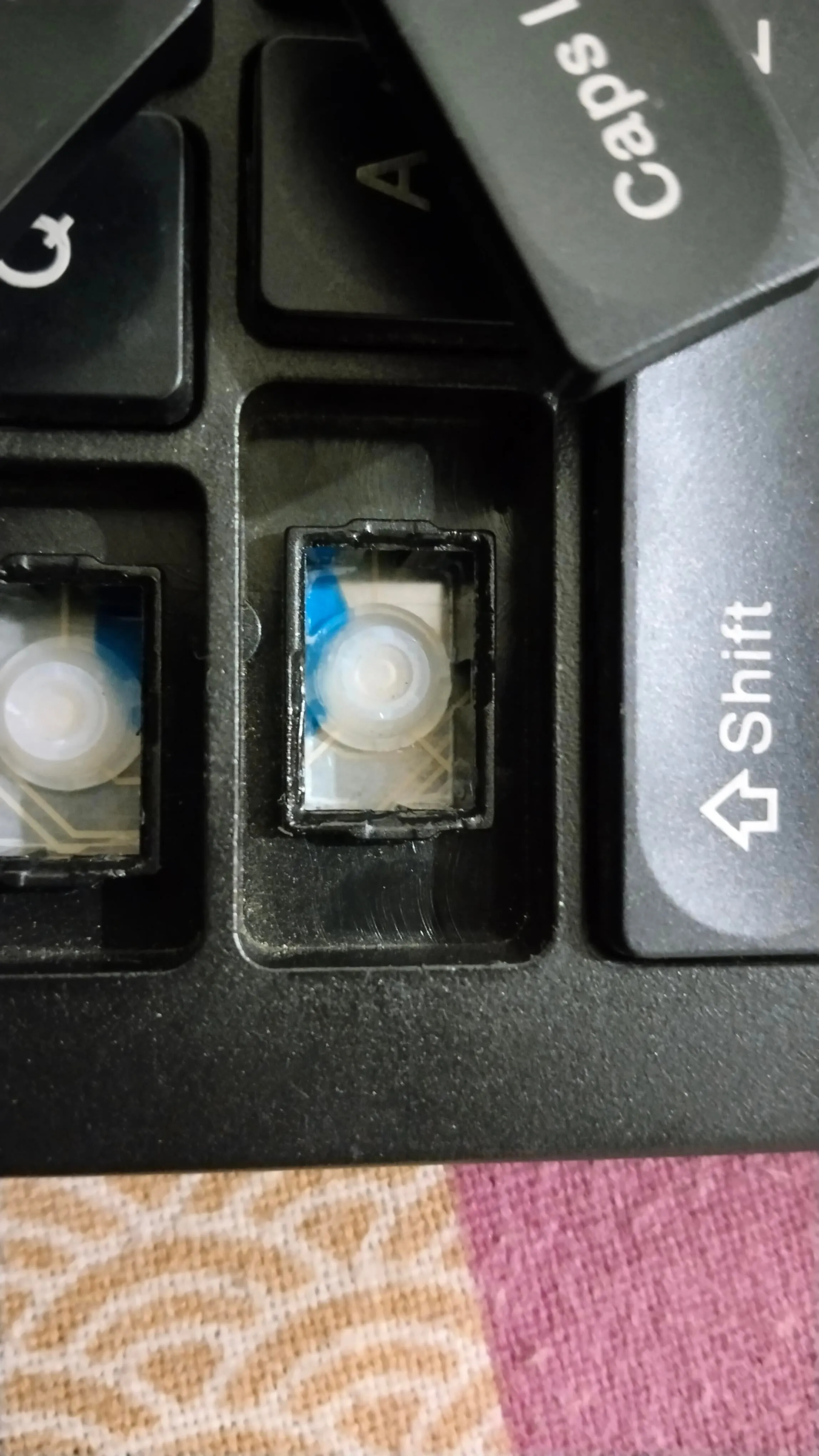 相談者が投稿したキーボードの様子