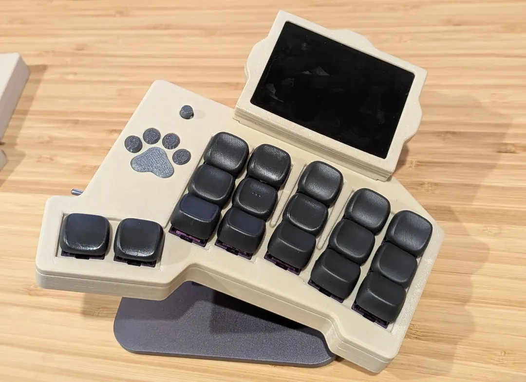 Paw 34