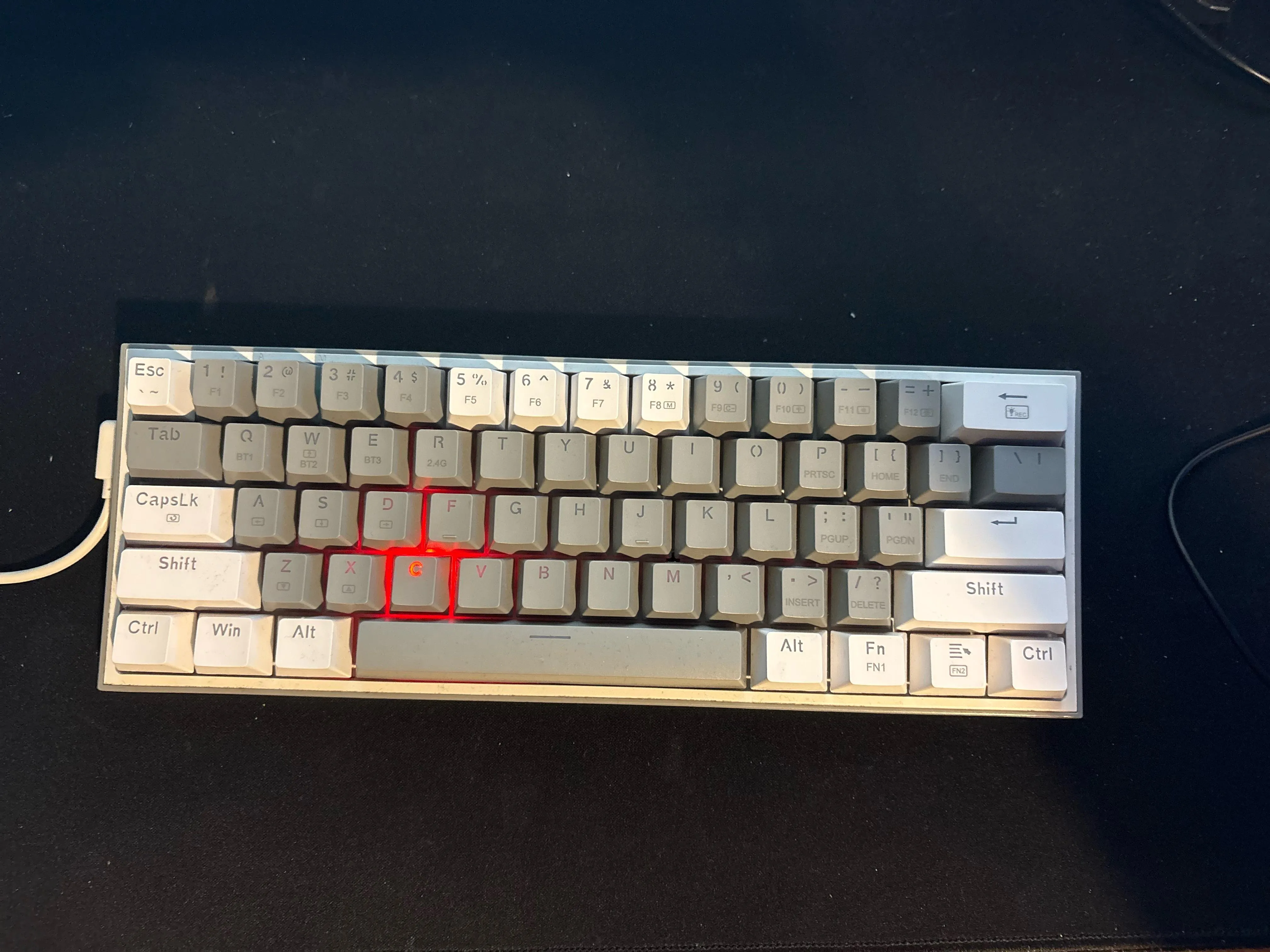 不具合が発生しているRedragon K616 Fizz Proの様子