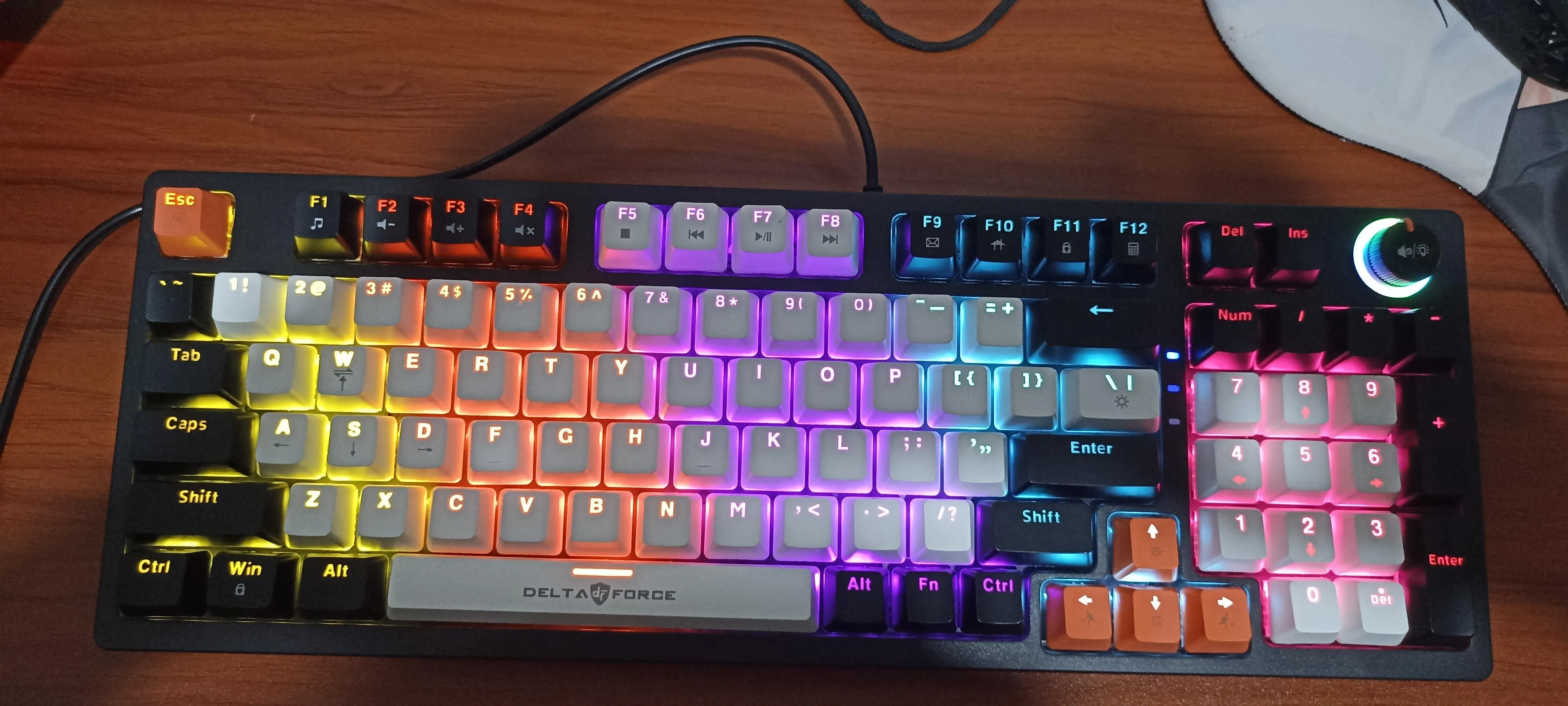 相談者のキーボード背面