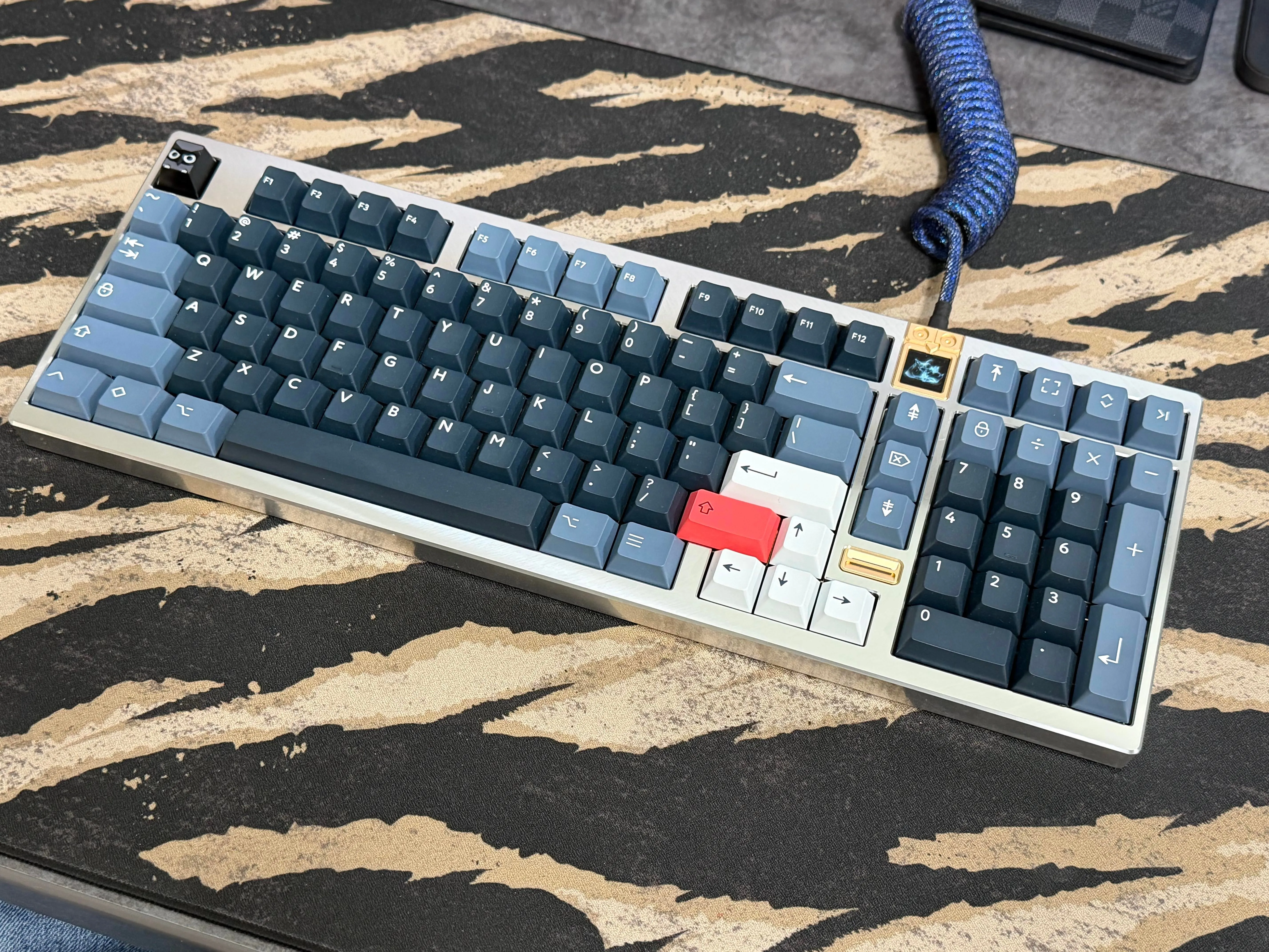 Athena 1800 外観