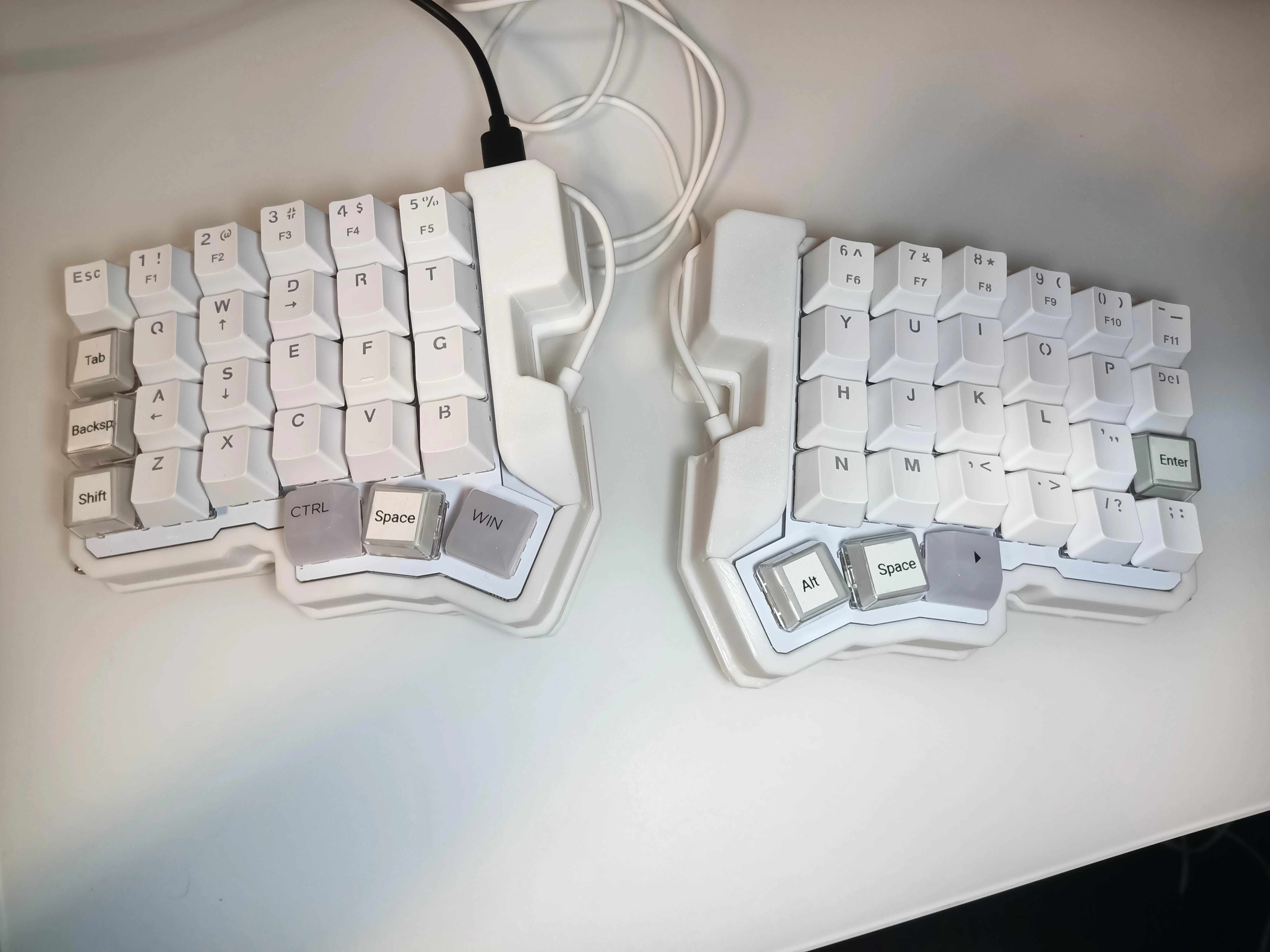3Dプリントケースを採用したSilakka54